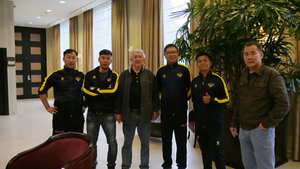 助力校园足球发展内蒙古盛乐蒙羊足球俱乐部亮