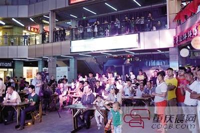 活动吸引了众多市民。